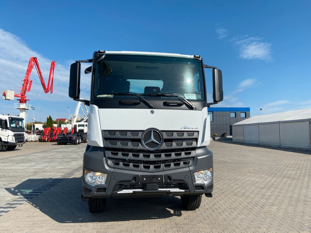 Mercedes-Benz AROCS 4248 8x4 - شاحنة بهيكل معدني للمقصورة: صورة 3 Mercedes-Benz AROCS 4248 8x4 - شاحنة بهيكل معدني للمقصورة: صورة 3