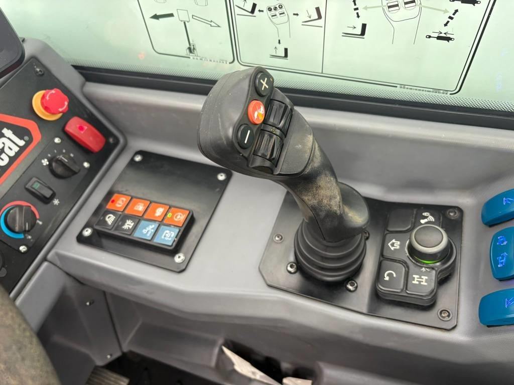 آلة رفع ونقل تلسكوبية Bobcat T 41.140 SLP (not JCB 540-140): صورة 11