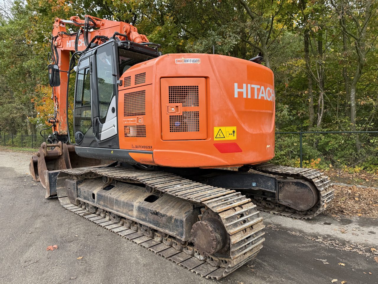 Hitachi ZX225USLC-6 - حفار زاحف: صورة 3 Hitachi ZX225USLC-6 - حفار زاحف: صورة 3
