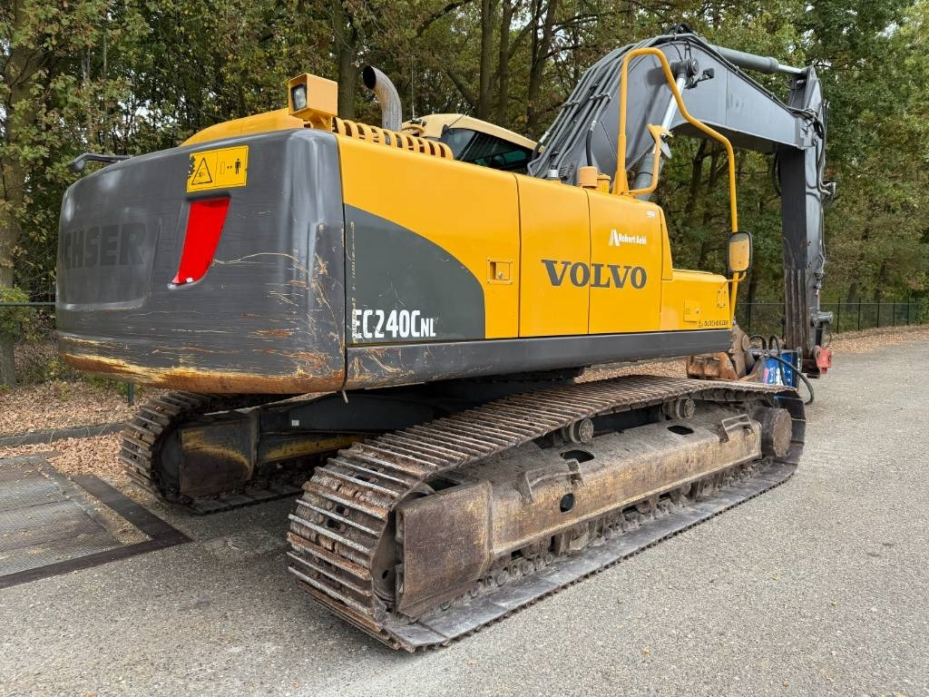 Volvo EC 240 C N L - حفار زاحف: صورة 4 Volvo EC 240 C N L - حفار زاحف: صورة 4