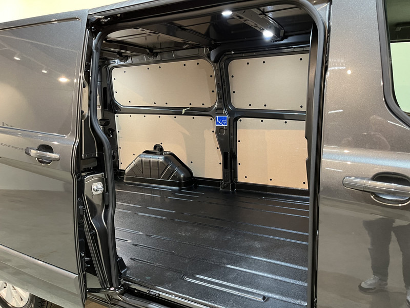 فان المدمجة Ford Transit Custom 2.0 TDCI L2H1 Limited 130 PK / Euro 6 / Airco / Cruise Control / CarPlay / PDC / Navigatie / 3-Zits / 16.200 KM !! / BPM VRIJ !!: صورة 19