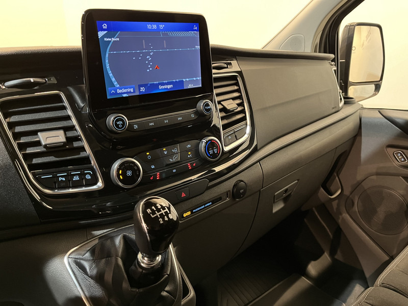 فان المدمجة Ford Transit Custom 2.0 TDCI L2H1 Limited 130 PK / Euro 6 / Airco / Cruise Control / CarPlay / PDC / Navigatie / 3-Zits / 16.200 KM !! / BPM VRIJ !!: صورة 7
