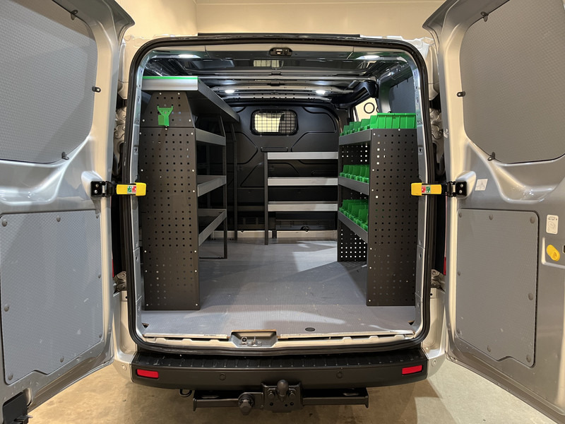 Ford Transit Custom 280 2.0 TDCI L1H1 Trend 130 PK Servicebus / Inrichting / Euro 6 / Airco / PDC / Cruise Control / Navigatie / CarPlay / Trekhaak / 3-Zits / 96.300 KM !! / BPM VRIJ !! - فان المدمجة: صورة 4 Ford Transit Custom 280 2.0 TDCI L1H1 Trend 130 PK Servicebus / Inrichting / Euro 6 / Airco / PDC / Cruise Control / Navigatie / CarPlay / Trekhaak / 3-Zits / 96.300 KM !! / BPM VRIJ !! - فان المدمجة: صورة 4