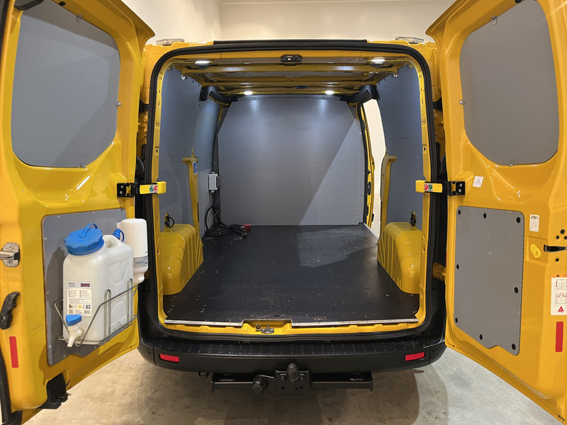 Ford Transit Custom 340 2.0 TDCI L2H1 Trend 130 PK / Euro 6 / Airco / Cruise Control / PDC / Trekhaak - فان المدمجة: صورة 5 Ford Transit Custom 340 2.0 TDCI L2H1 Trend 130 PK / Euro 6 / Airco / Cruise Control / PDC / Trekhaak - فان المدمجة: صورة 5