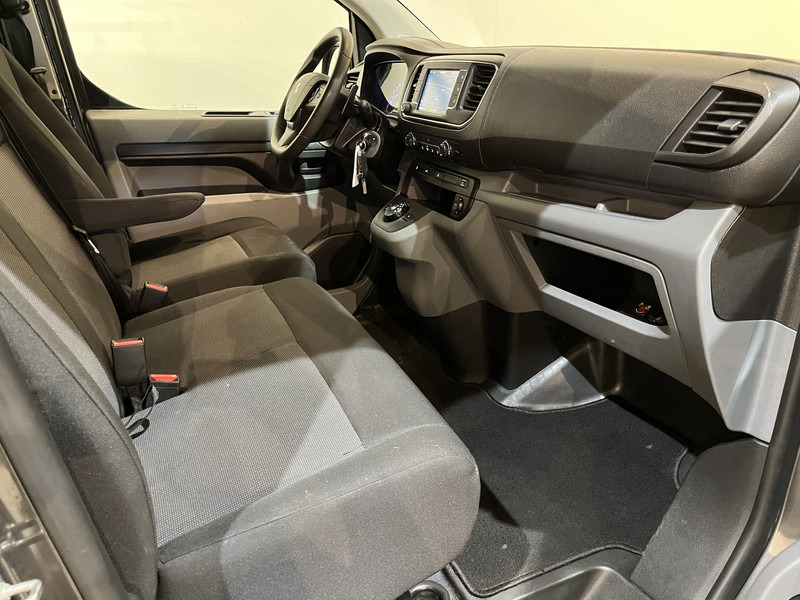 فان المدمجة Peugeot Expert 2.0 BlueHDI Long Premium 180 PK Automaat / Euro 6 / Airco / Cruise Control / Navigatie / CarPlay / Trekhaak / PDC / Imperiaal / 3-Zits 90.000 KM !!: صورة 20