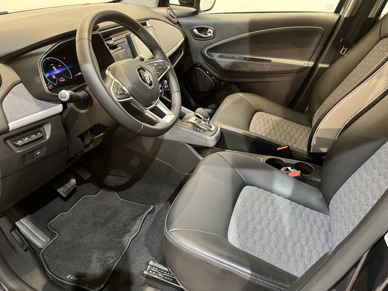 Renault ZOE R110 Experience 52 kWh (Huuraccu) / CarPlay / PDC / Airco / Cruise Control / LMV / 25.400 KM !! Prijs ex BTW € 8.250,- - هاتشباك: صورة 5 Renault ZOE R110 Experience 52 kWh (Huuraccu) / CarPlay / PDC / Airco / Cruise Control / LMV / 25.400 KM !! Prijs ex BTW € 8.250,- - هاتشباك: صورة 5