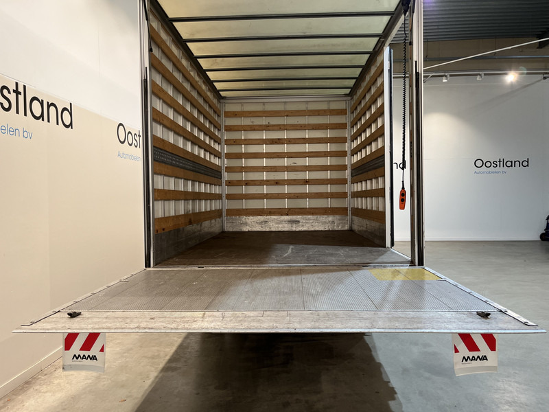 Volkswagen Crafter 35 2.0 TDI L3 140 PK Bakwagen / Dhollandia Laadklep / Euro 6 / Meubelbak / Zijdeur / Airco / CarPlay / Navigatie / Cruise Control / 3-Zits / 70.000 KM !! - شاحنة بصندوق مغلق: صورة 5 Volkswagen Crafter 35 2.0 TDI L3 140 PK Bakwagen / Dhollandia Laadklep / Euro 6 / Meubelbak / Zijdeur / Airco / CarPlay / Navigatie / Cruise Control / 3-Zits / 70.000 KM !! - شاحنة بصندوق مغلق: صورة 5
