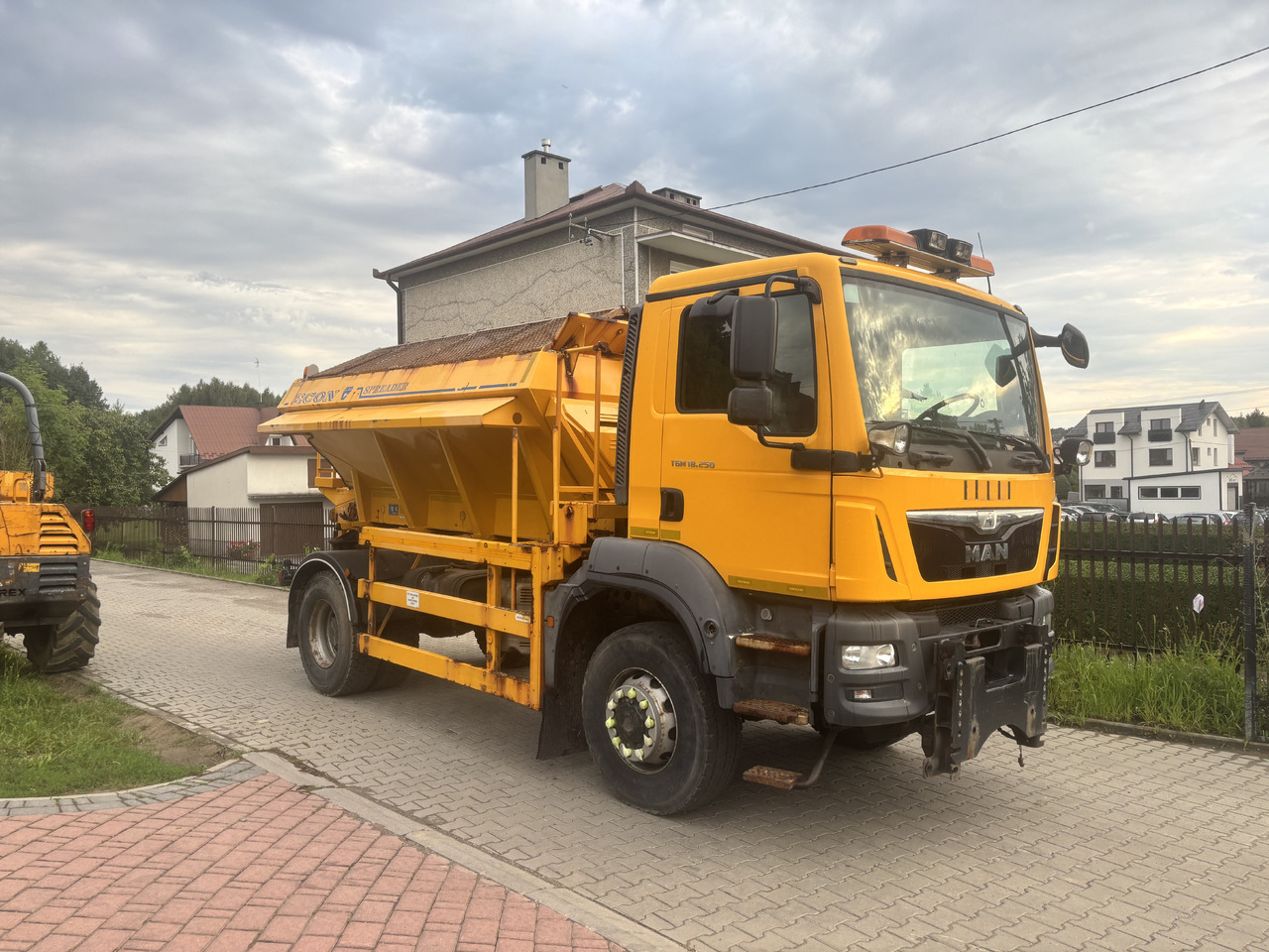 MAN TGM 18.250 4X4BB GRITTER/SPREADER/PLOUGH - جرافة ثلج: صورة 2 MAN TGM 18.250 4X4BB GRITTER/SPREADER/PLOUGH - جرافة ثلج: صورة 2