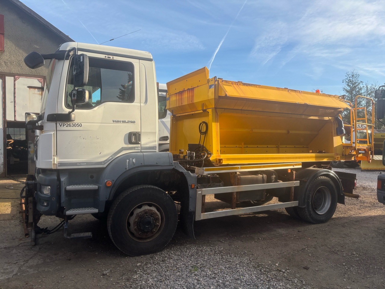 MAN TGM 18.290 4x4BB SPREADER/GRITTER/Plough - جرافة ثلج: صورة 5 MAN TGM 18.290 4x4BB SPREADER/GRITTER/Plough - جرافة ثلج: صورة 5