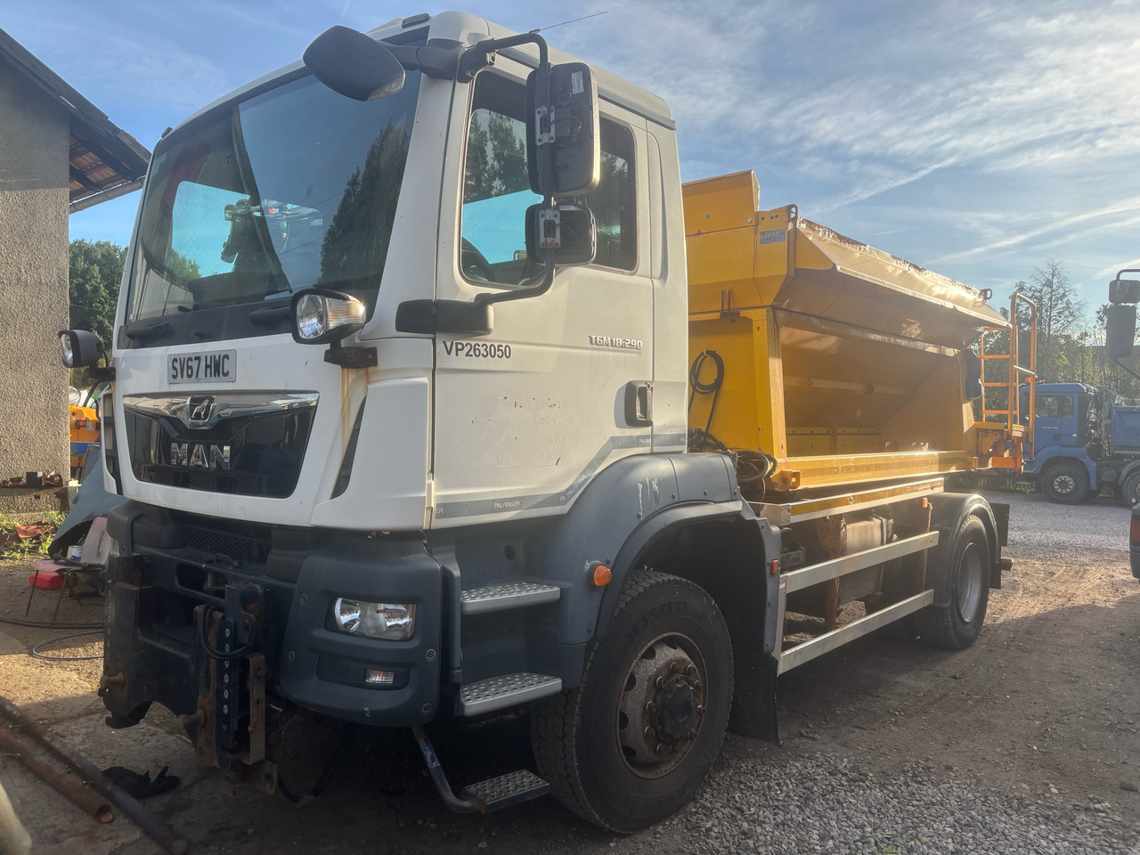 MAN TGM 18.290 4x4BB SPREADER/GRITTER/Plough - جرافة ثلج: صورة 1 MAN TGM 18.290 4x4BB SPREADER/GRITTER/Plough - جرافة ثلج: صورة 1