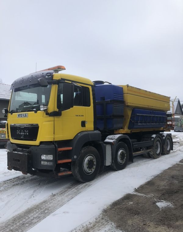 MAN TGS 32.360 8x4 piaskarka solarka schmidt euro5 pług - سيارة خدمات/ سيارة خاصة, شاحنة: صورة 1 MAN TGS 32.360 8x4 piaskarka solarka schmidt euro5 pług - سيارة خدمات/ سيارة خاصة, شاحنة: صورة 1