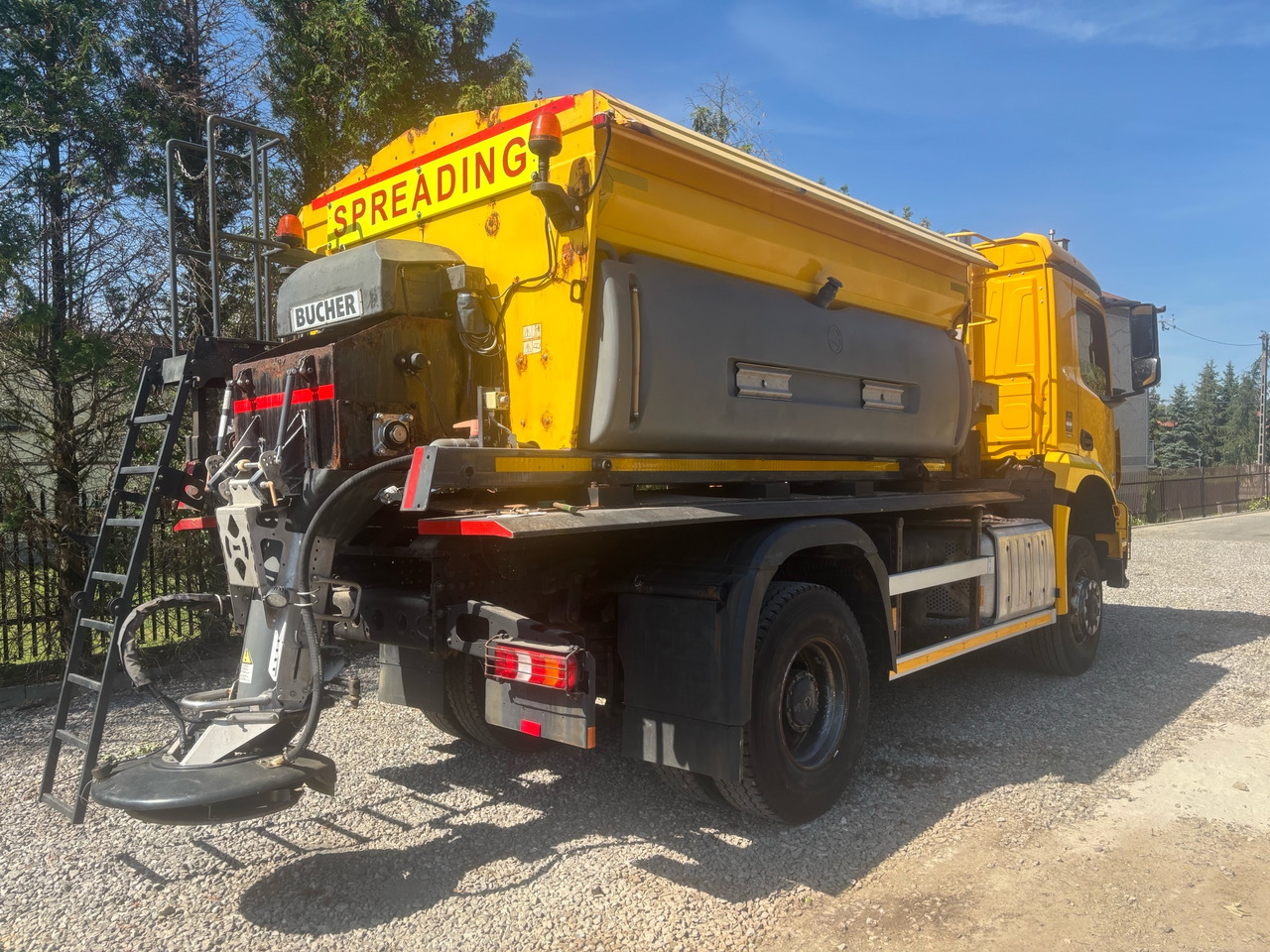 MERCEDES AROCS 1824 4x4BB  GRITTER/SPREADER/PLOUGH - جرافة ثلج: صورة 5 MERCEDES AROCS 1824 4x4BB  GRITTER/SPREADER/PLOUGH - جرافة ثلج: صورة 5