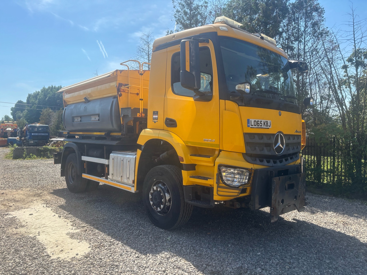 MERCEDES AROCS 1824 4x4BB  GRITTER/SPREADER/PLOUGH - جرافة ثلج: صورة 1 MERCEDES AROCS 1824 4x4BB  GRITTER/SPREADER/PLOUGH - جرافة ثلج: صورة 1