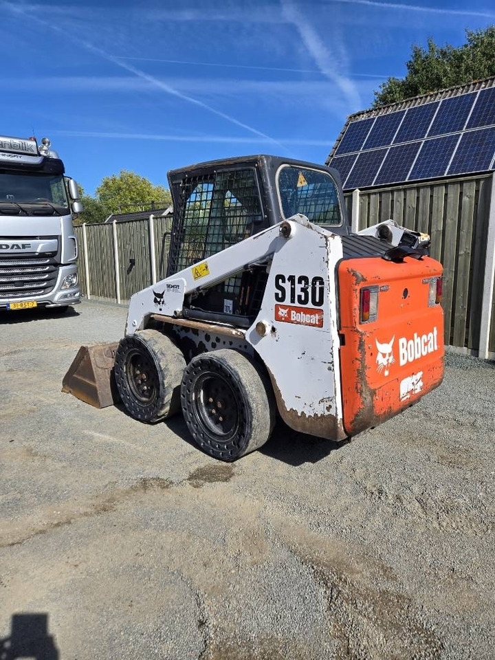 Bobcat S 130 - شيول صغير: صورة 2 Bobcat S 130 - شيول صغير: صورة 2