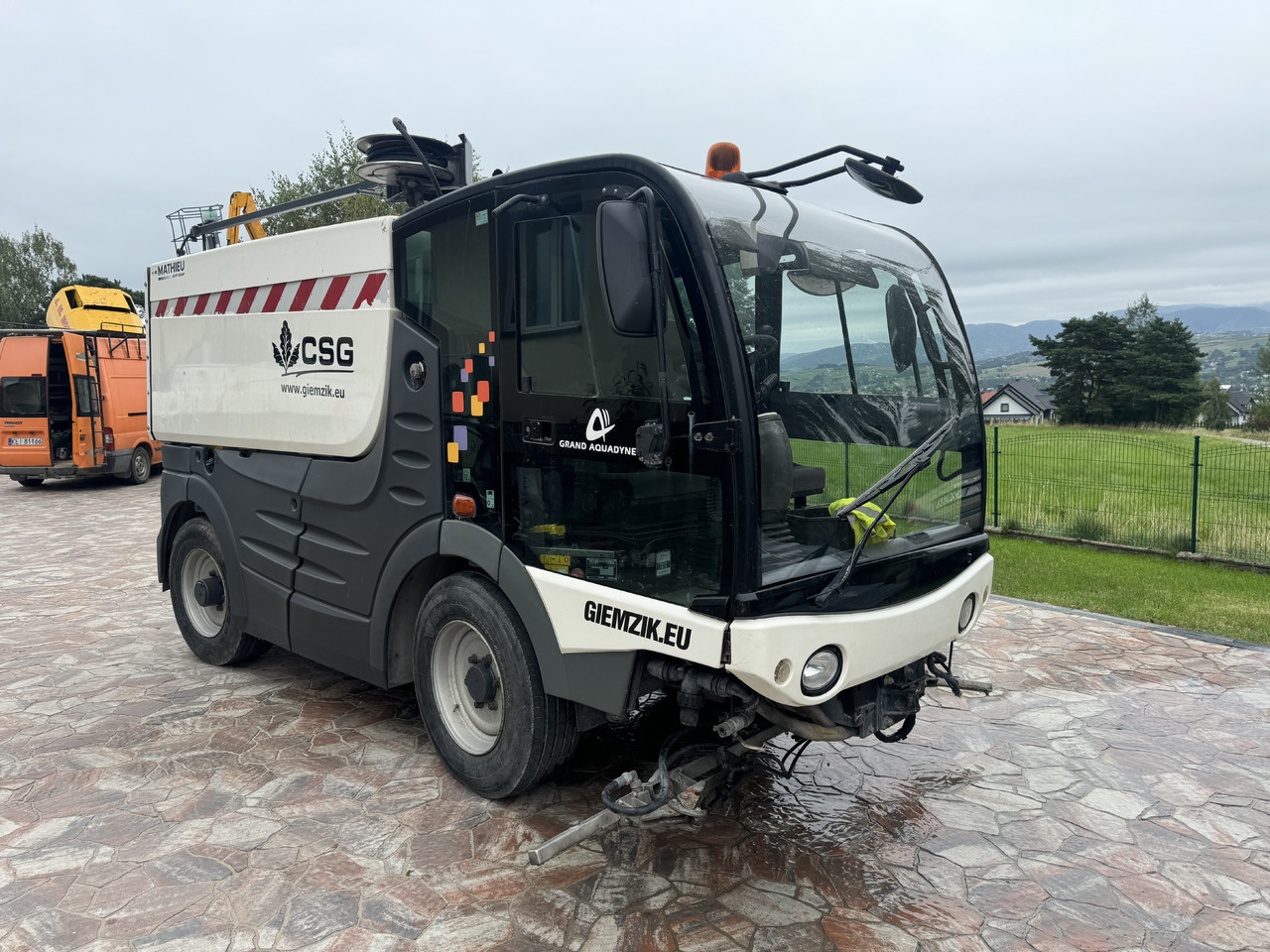 MATHIEU Grand Aquadyne 4000 water truck sprayer HP washer - سياره كنس شوارع: صورة 1 MATHIEU Grand Aquadyne 4000 water truck sprayer HP washer - سياره كنس شوارع: صورة 1