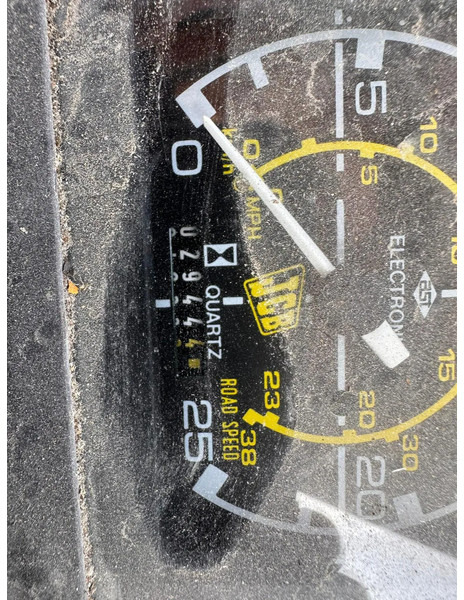 JCB 3CX 4x4 - لودر ذو محراث خلفي/ باكهو: صورة 2 JCB 3CX 4x4 - لودر ذو محراث خلفي/ باكهو: صورة 2