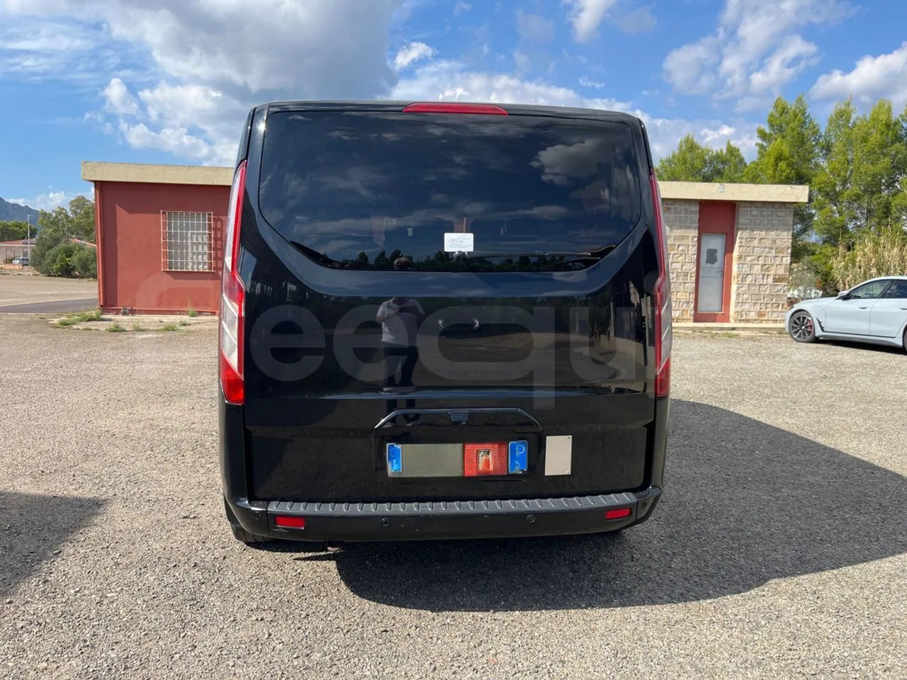 Ford Tourneo Custom - حافلة صغيرة, ميكروباص: صورة 5 Ford Tourneo Custom - حافلة صغيرة, ميكروباص: صورة 5