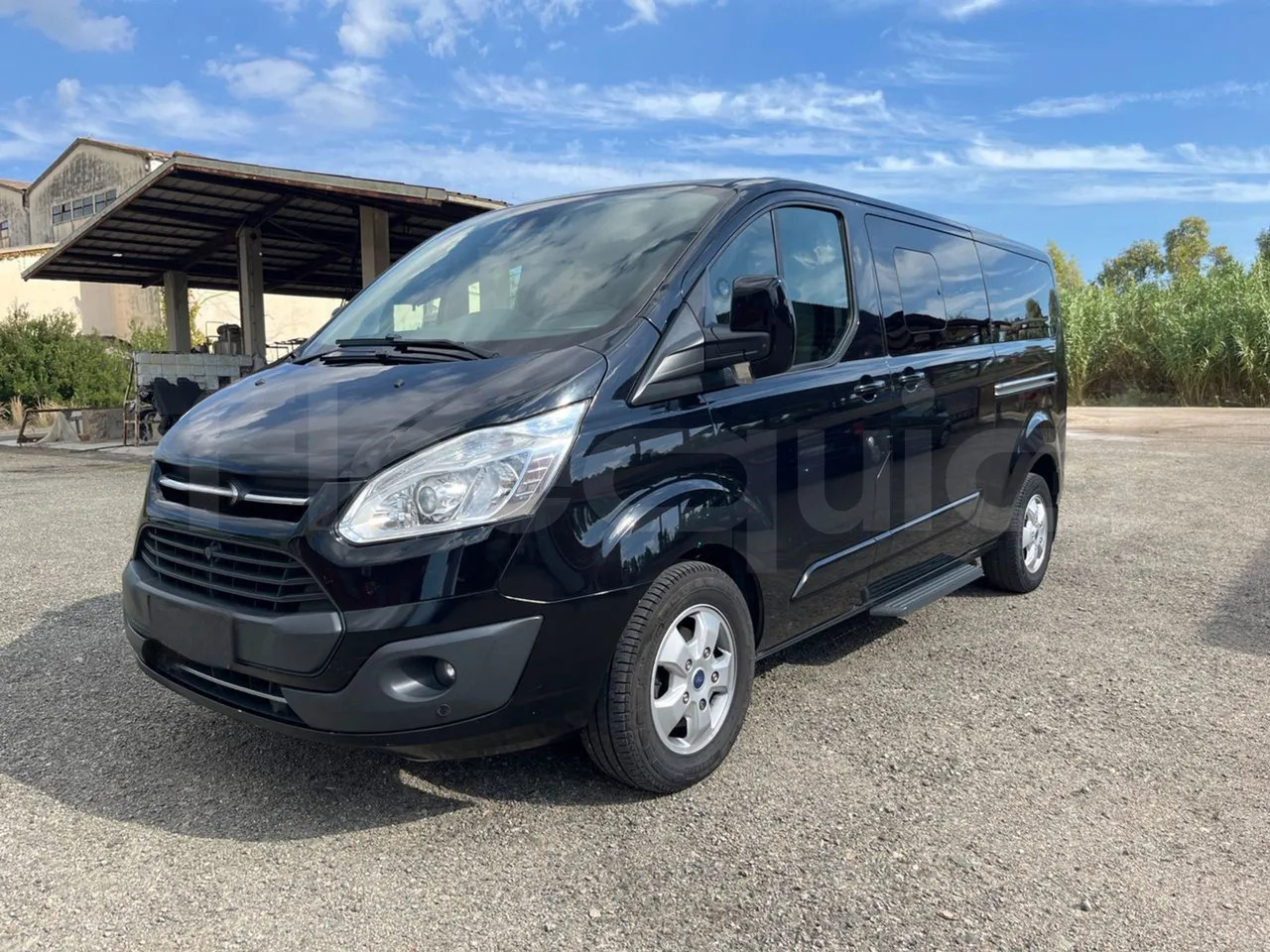 Ford Tourneo Custom - حافلة صغيرة, ميكروباص: صورة 4 Ford Tourneo Custom - حافلة صغيرة, ميكروباص: صورة 4
