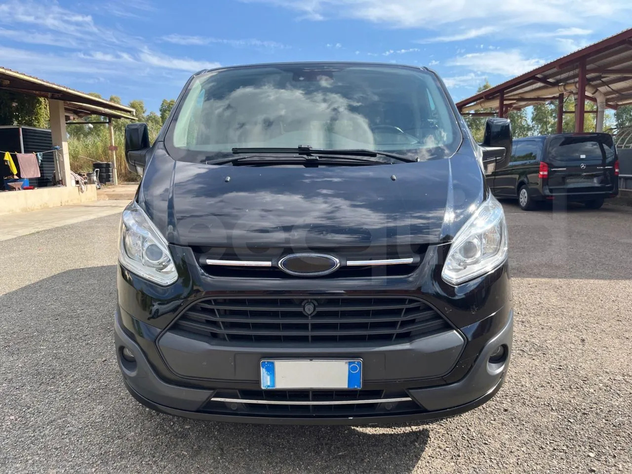 Ford Tourneo Custom - حافلة صغيرة, ميكروباص: صورة 2 Ford Tourneo Custom - حافلة صغيرة, ميكروباص: صورة 2