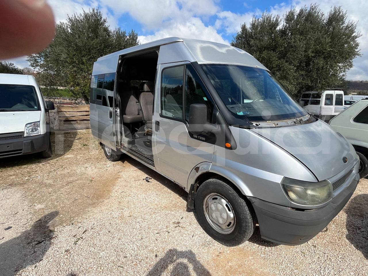 Ford Transit - حافلة نقل لمسافات طويلة: صورة 1 Ford Transit - حافلة نقل لمسافات طويلة: صورة 1