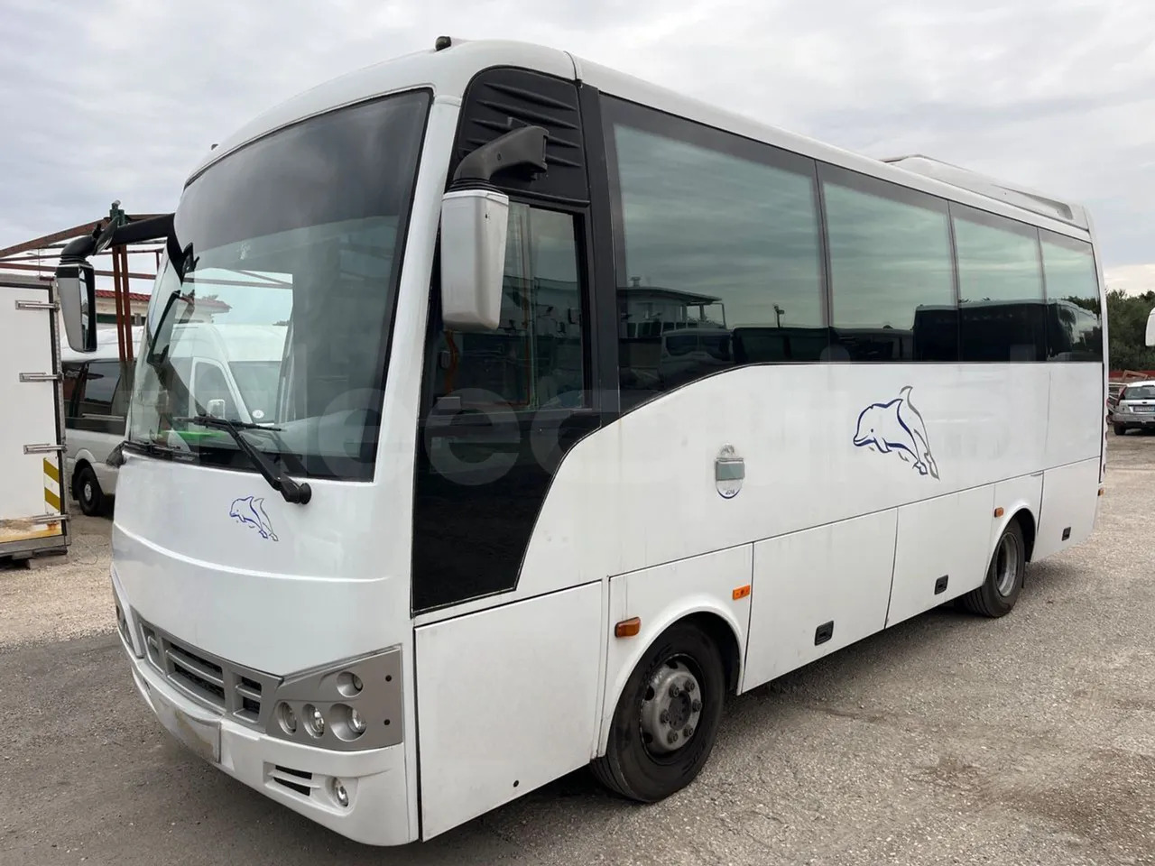 Isuzu Turquoise - حافلة نقل لمسافات طويلة: صورة 4 Isuzu Turquoise - حافلة نقل لمسافات طويلة: صورة 4