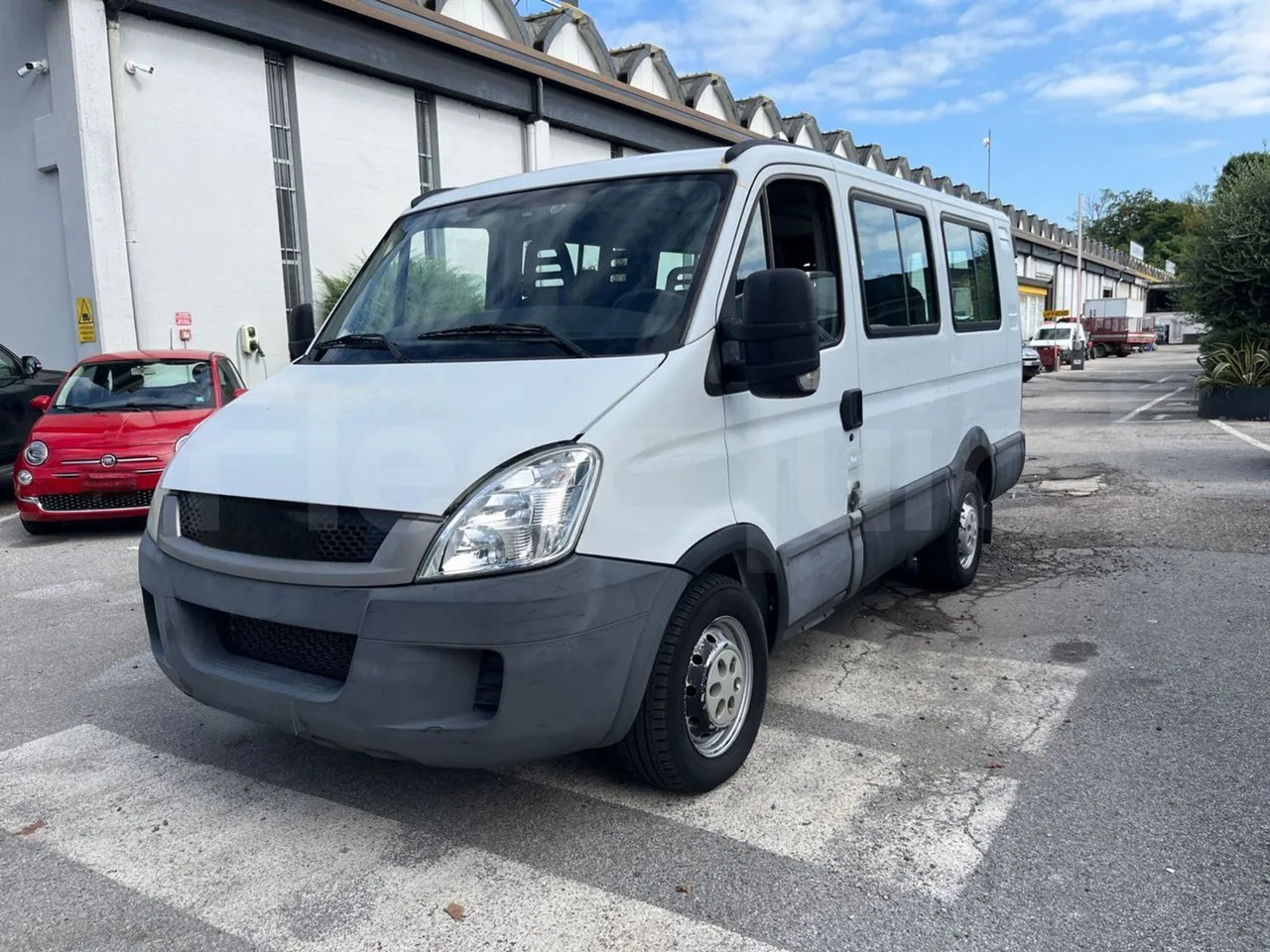 Iveco Daily - حافلة صغيرة, ميكروباص: صورة 4 Iveco Daily - حافلة صغيرة, ميكروباص: صورة 4