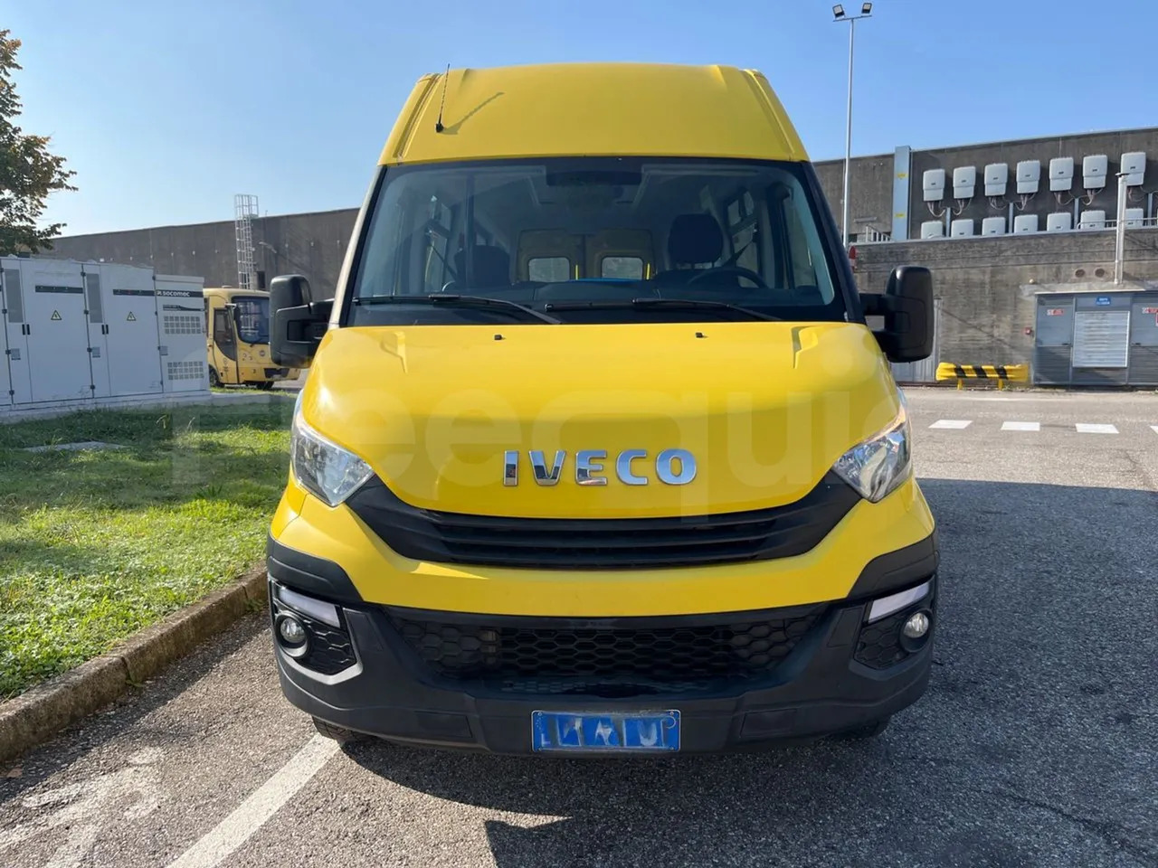 Iveco Daily - حافلة مدرسية: صورة 2 Iveco Daily - حافلة مدرسية: صورة 2