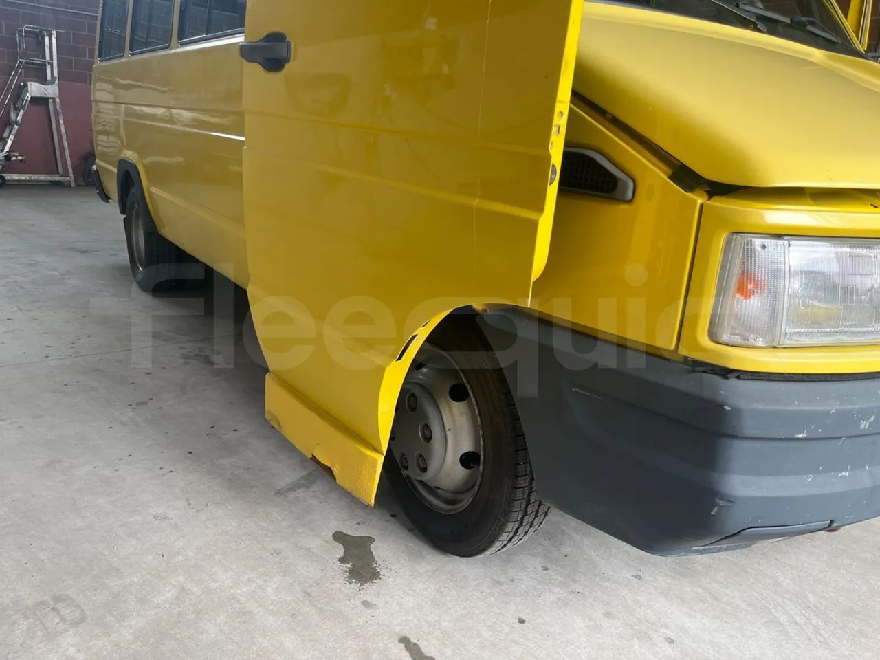 Iveco Daily - حافلة مدرسية: صورة 1 Iveco Daily - حافلة مدرسية: صورة 1