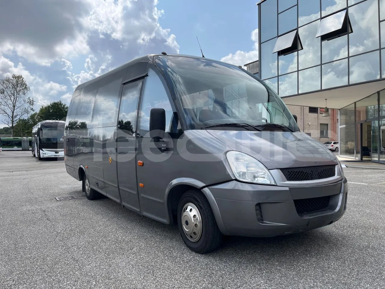Iveco Daily - حافلة نقل لمسافات طويلة: صورة 1 Iveco Daily - حافلة نقل لمسافات طويلة: صورة 1