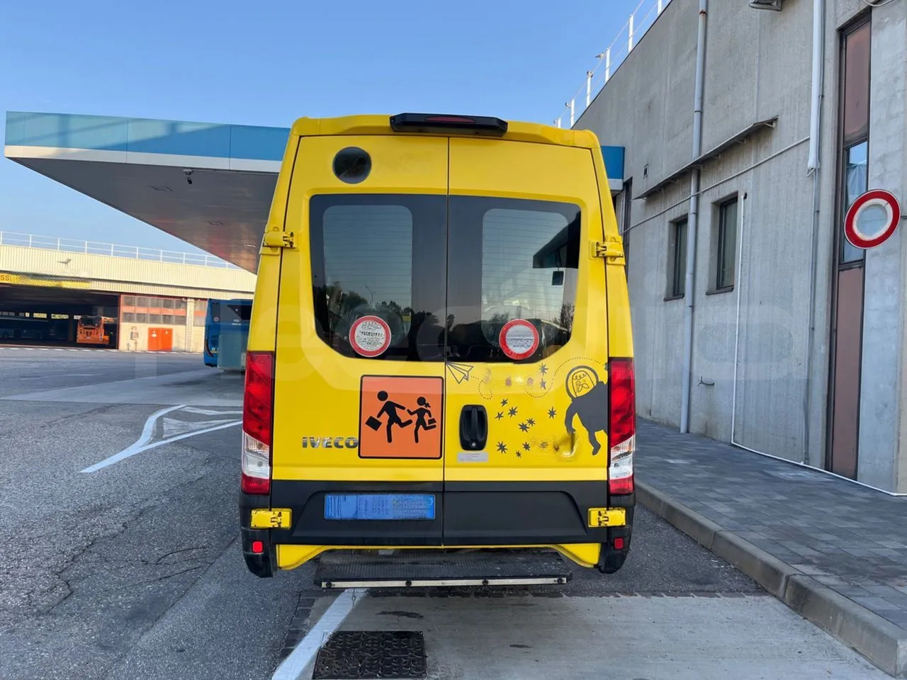 Iveco Daily - حافلة مدرسية: صورة 5 Iveco Daily - حافلة مدرسية: صورة 5