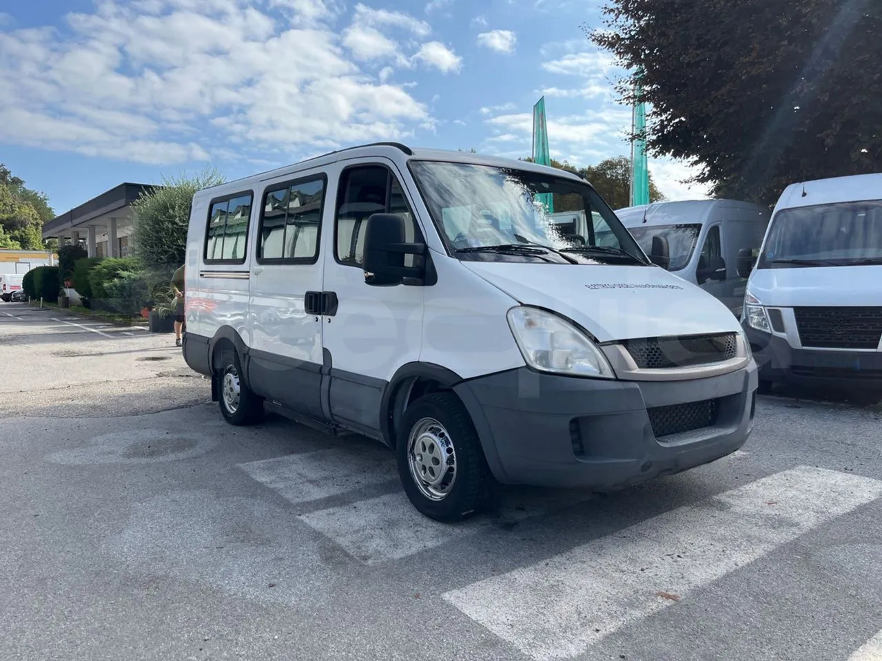 Iveco Daily - حافلة صغيرة, ميكروباص: صورة 1 Iveco Daily - حافلة صغيرة, ميكروباص: صورة 1