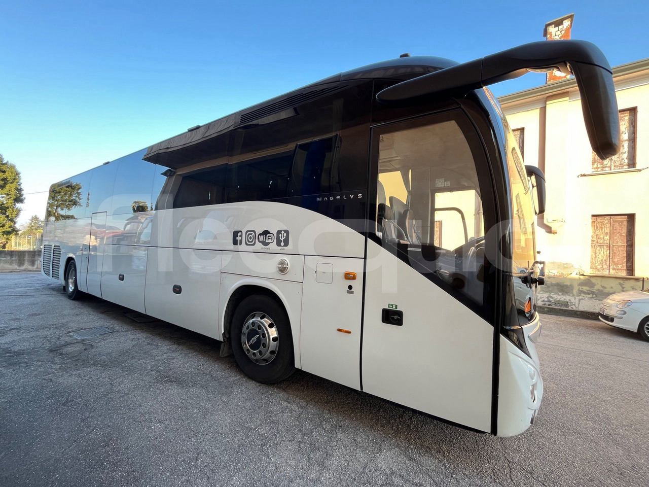 Iveco Magelys - حافلة نقل لمسافات طويلة: صورة 1 Iveco Magelys - حافلة نقل لمسافات طويلة: صورة 1
