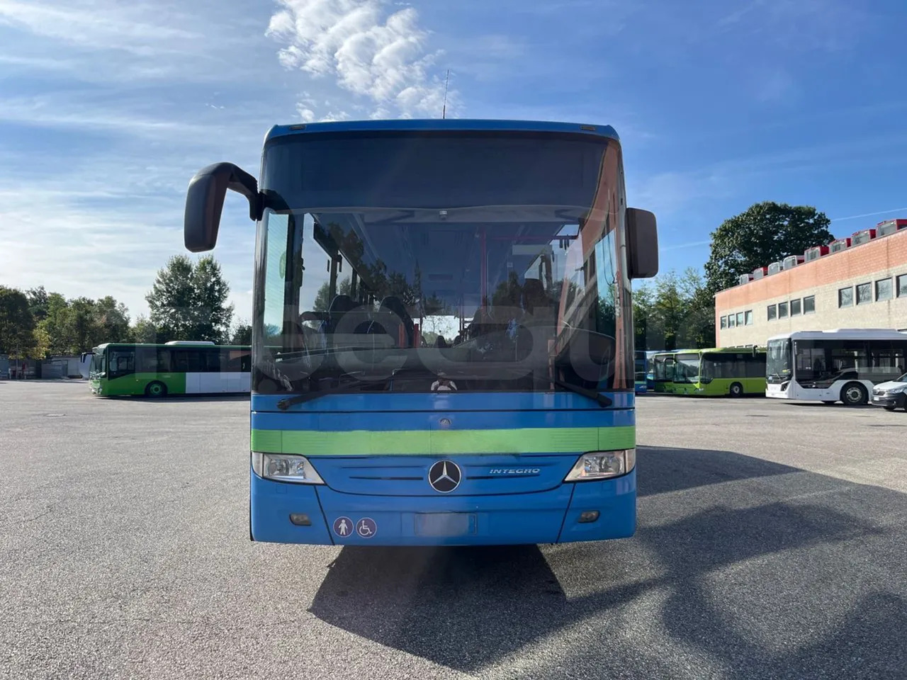 Mercedes-Benz Integro - حافلة الضواحي: صورة 2 Mercedes-Benz Integro - حافلة الضواحي: صورة 2