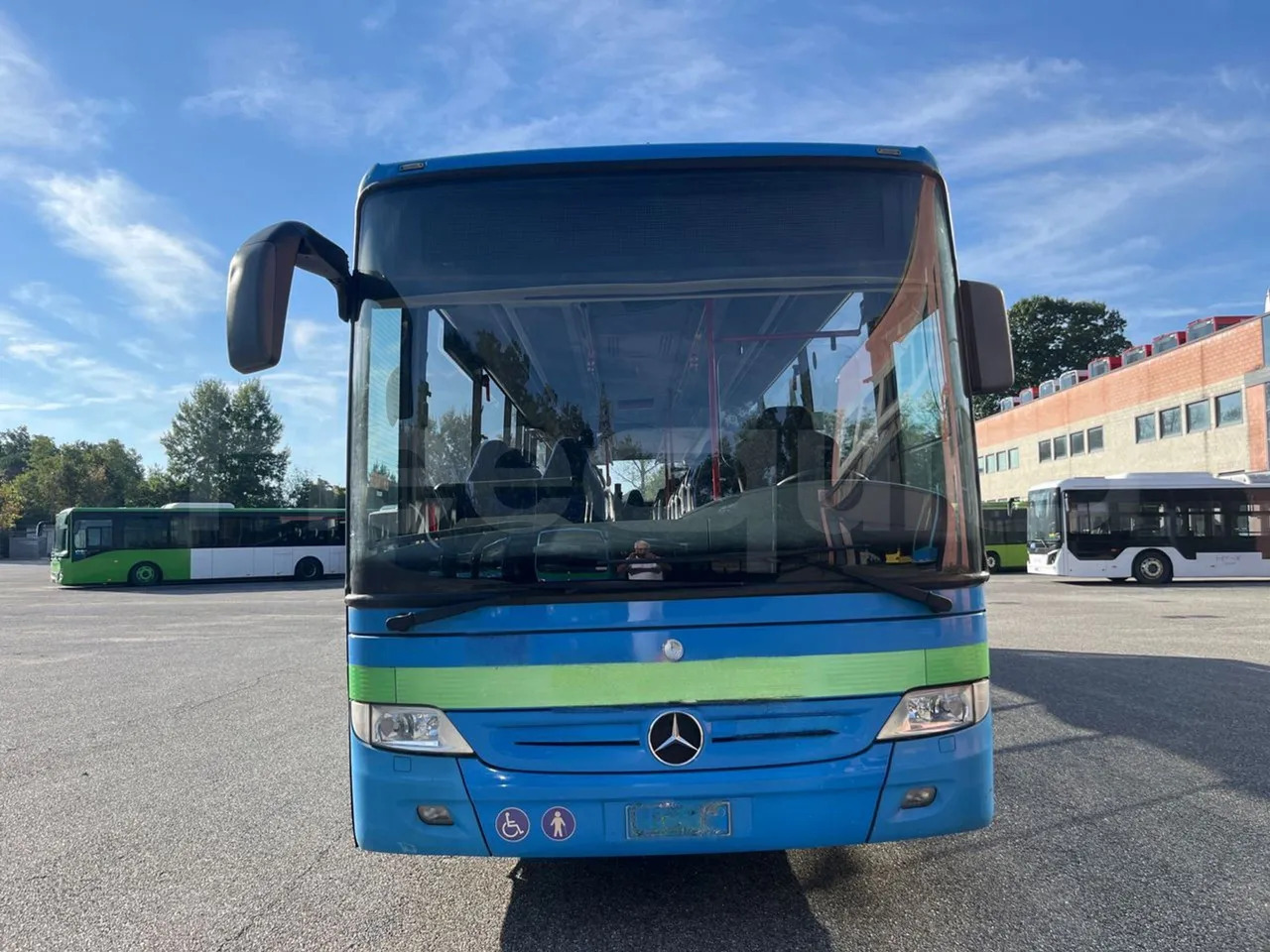 Mercedes-Benz Integro - حافلة الضواحي: صورة 2 Mercedes-Benz Integro - حافلة الضواحي: صورة 2