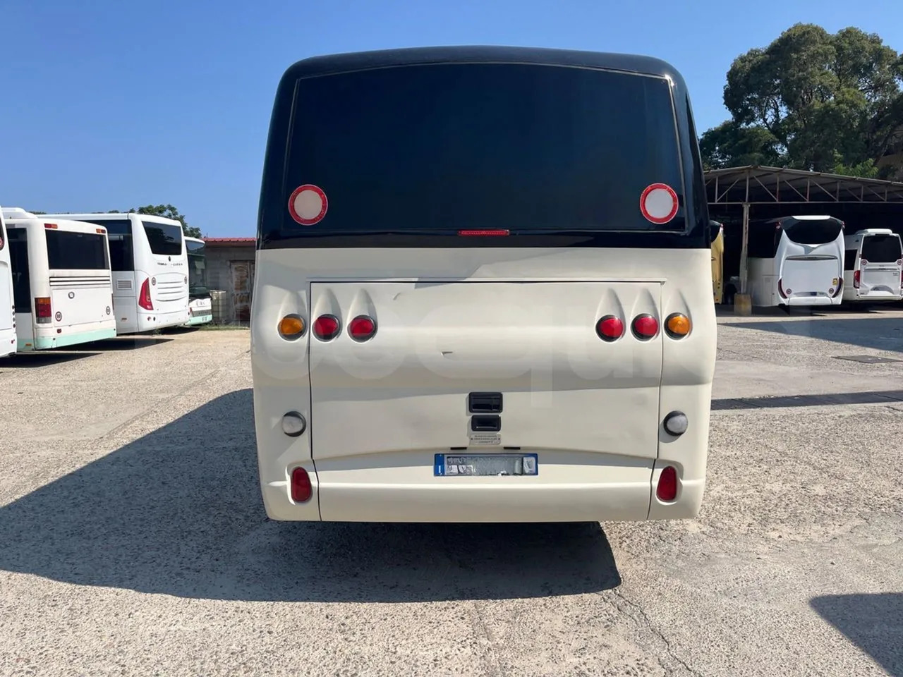 Mercedes-Benz MB 818 S - حافلة نقل لمسافات طويلة: صورة 5 Mercedes-Benz MB 818 S - حافلة نقل لمسافات طويلة: صورة 5