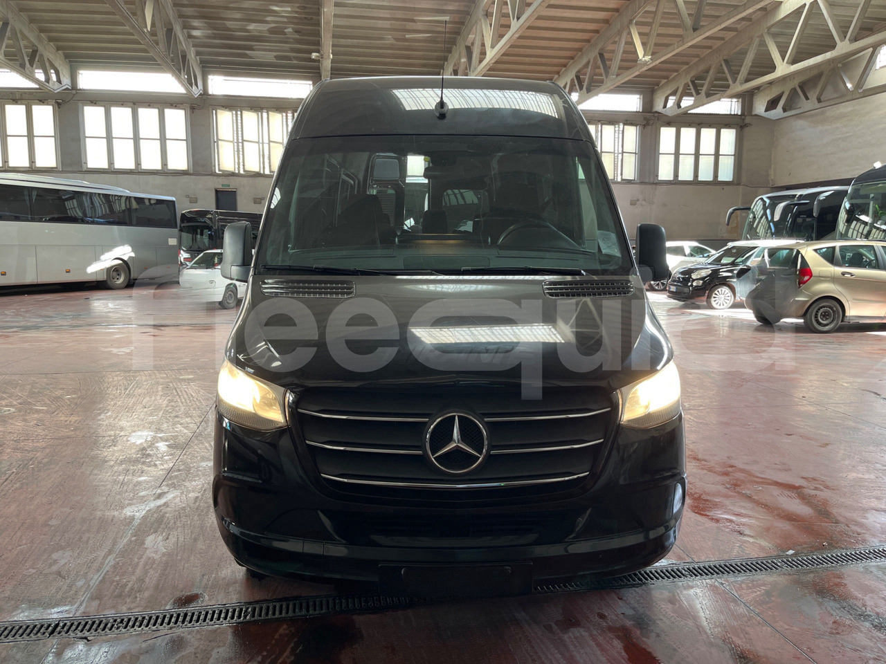 Mercedes-Benz Sprinter - حافلة نقل لمسافات طويلة: صورة 2 Mercedes-Benz Sprinter - حافلة نقل لمسافات طويلة: صورة 2