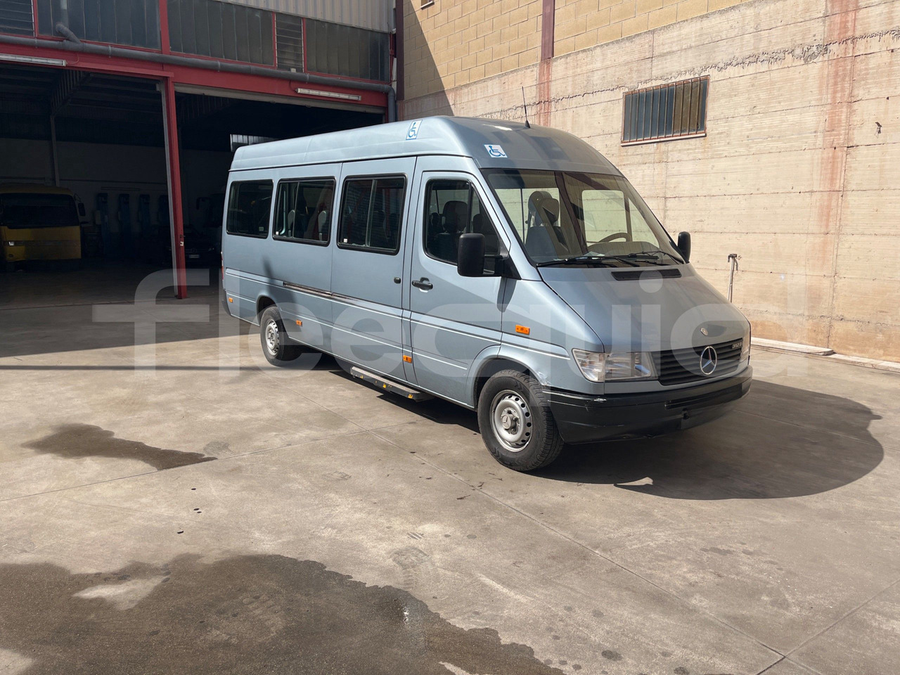 Mercedes-Benz Sprinter - حافلة نقل لمسافات طويلة: صورة 1 Mercedes-Benz Sprinter - حافلة نقل لمسافات طويلة: صورة 1