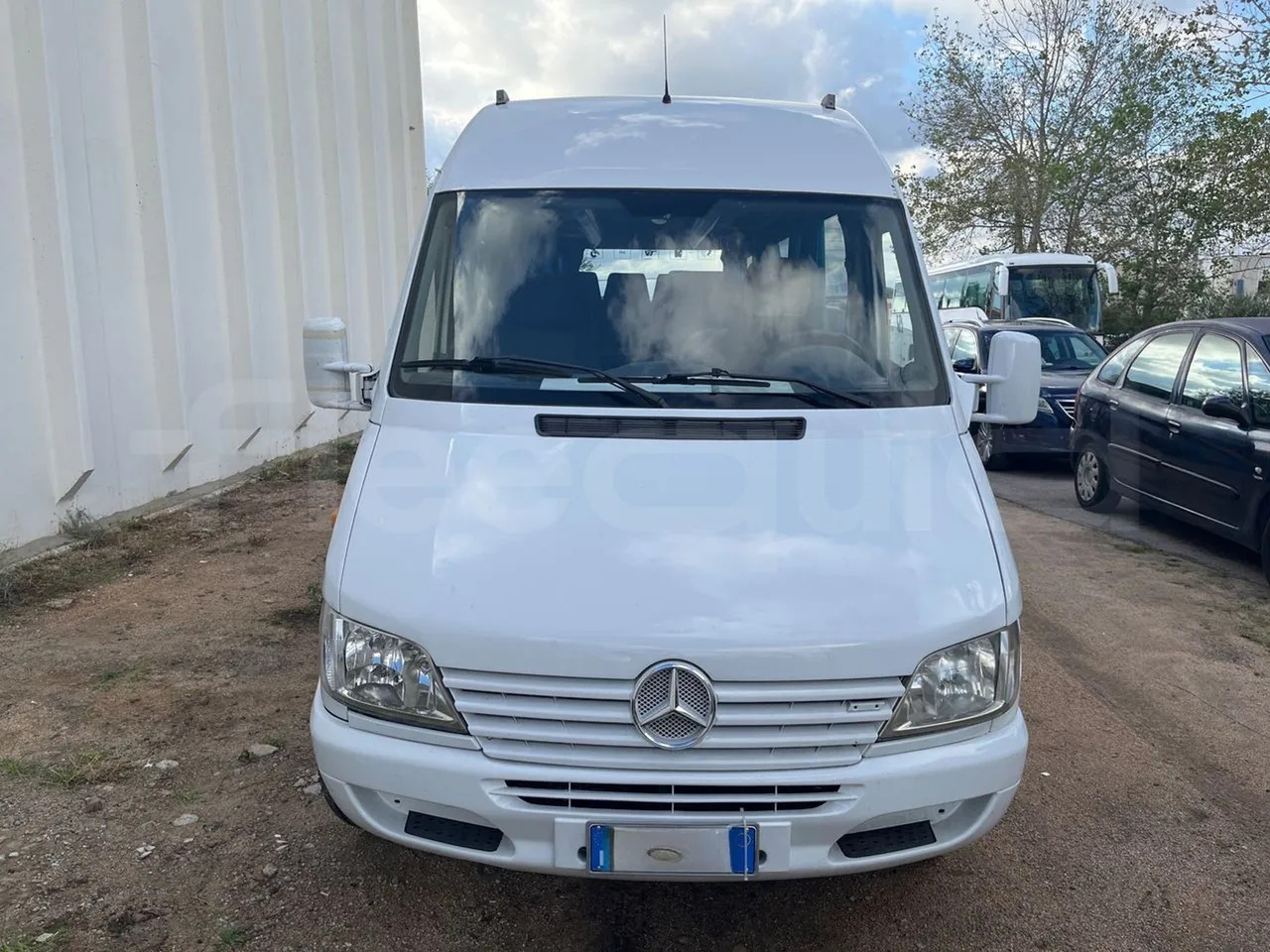 Mercedes-Benz Sprinter - حافلة صغيرة, حافلة الضواحي: صورة 2 Mercedes-Benz Sprinter - حافلة صغيرة, حافلة الضواحي: صورة 2