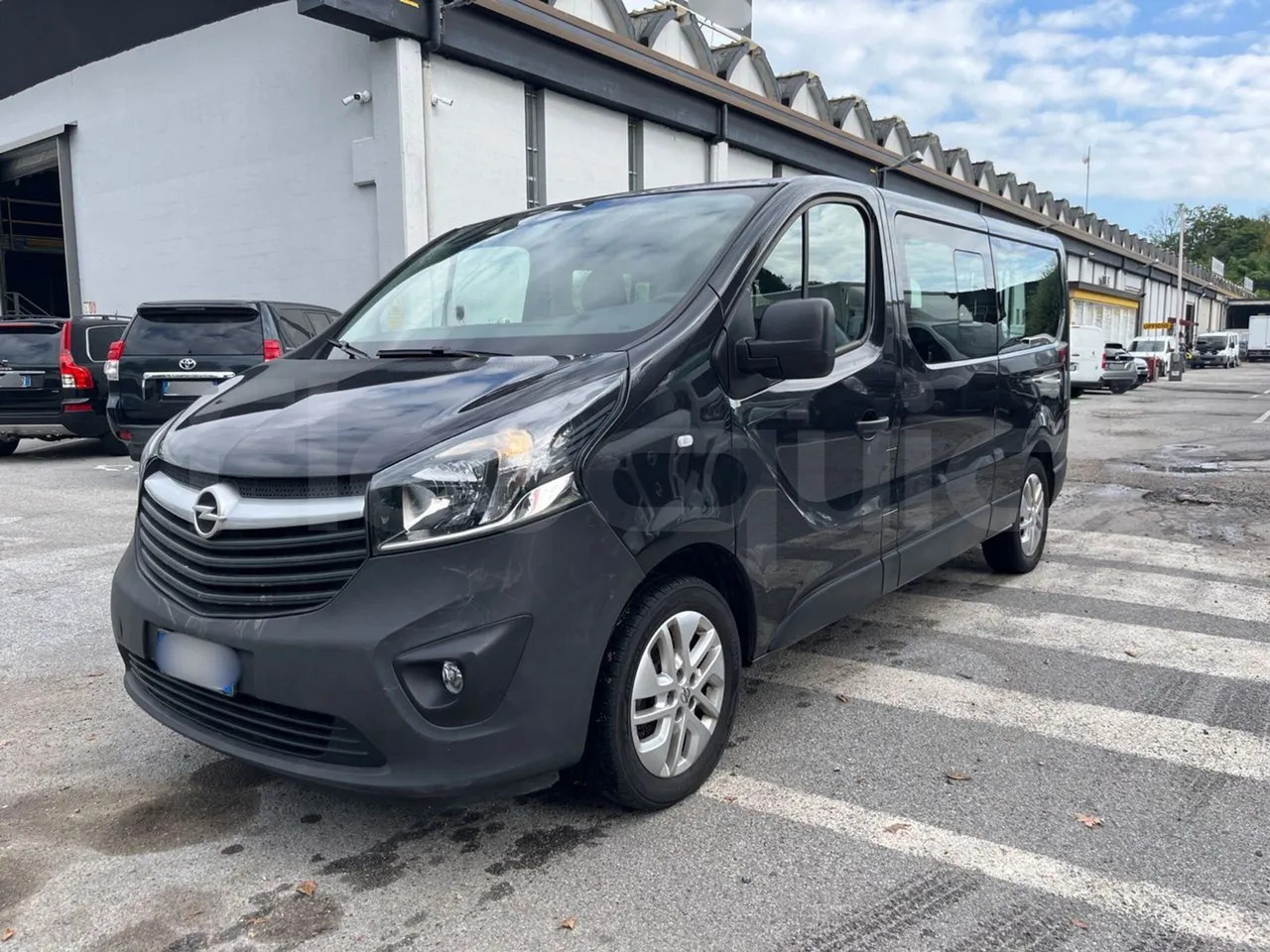 Opel Vivaro - B - حافلة صغيرة, ميكروباص: صورة 4 Opel Vivaro - B - حافلة صغيرة, ميكروباص: صورة 4