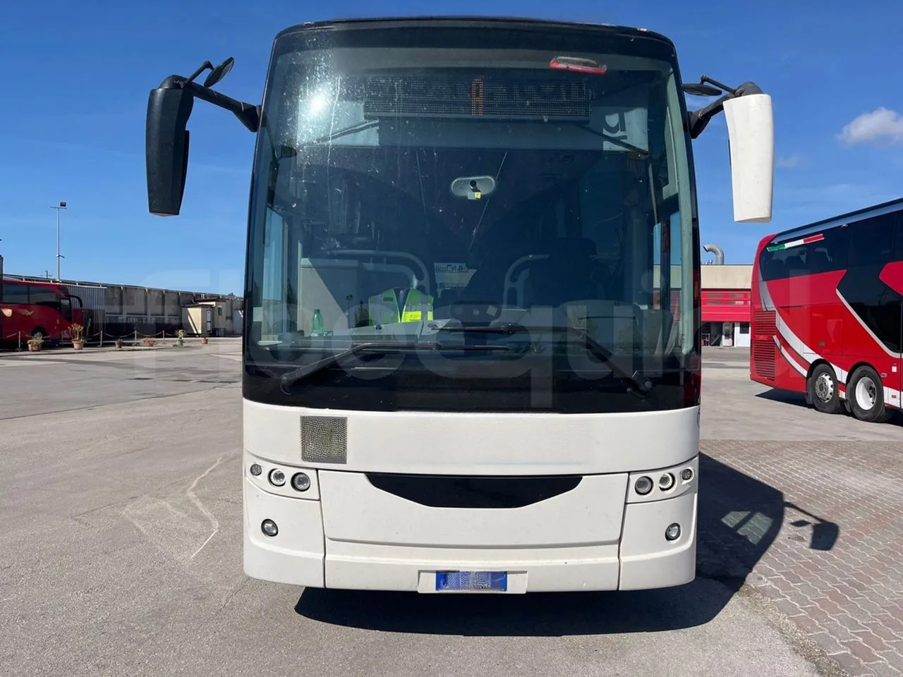 Van Hool EX16 MID - حافلة نقل لمسافات طويلة: صورة 2 Van Hool EX16 MID - حافلة نقل لمسافات طويلة: صورة 2