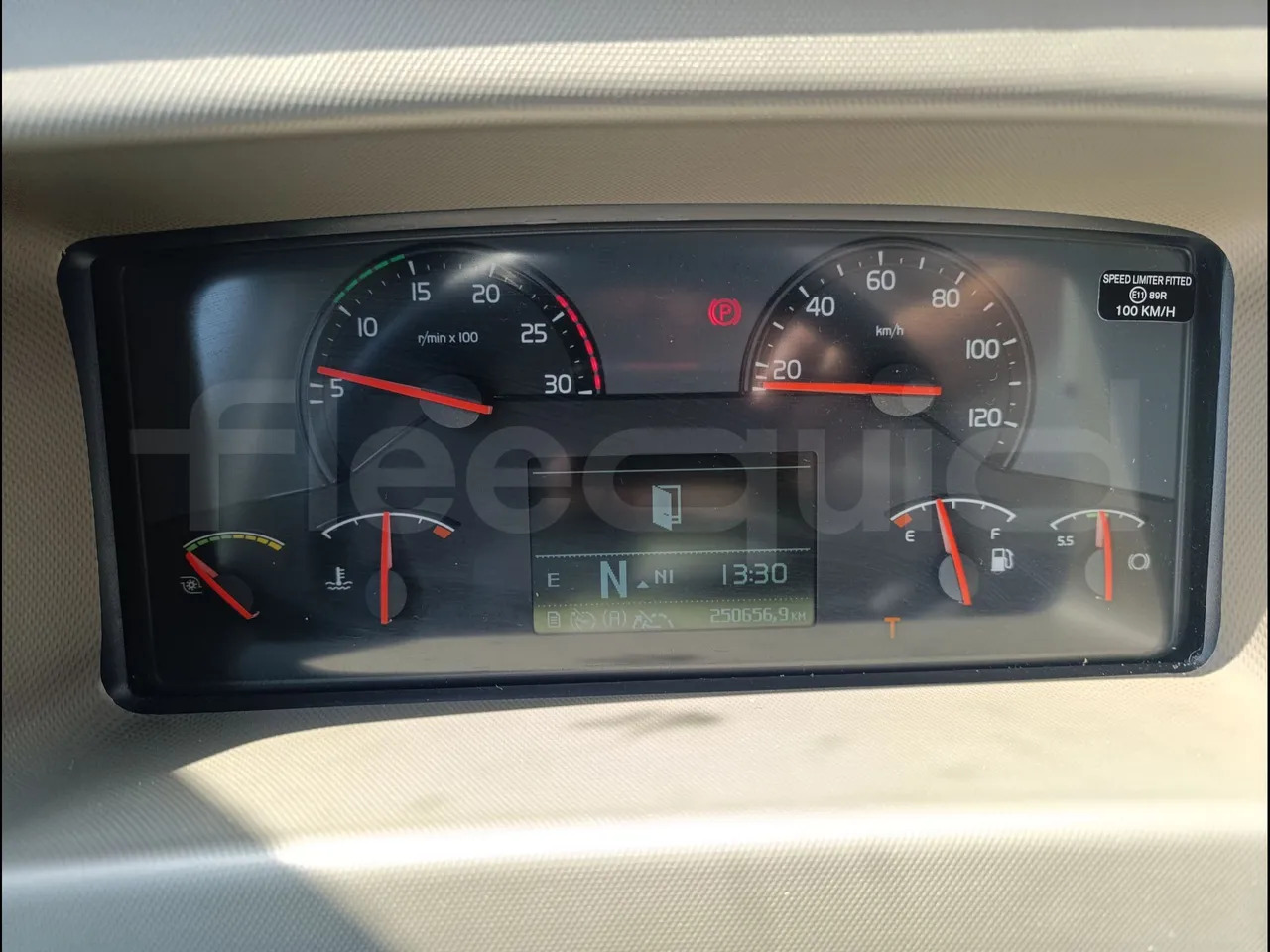 Volvo Sunsundegui - حافلة نقل لمسافات طويلة: صورة 3 Volvo Sunsundegui - حافلة نقل لمسافات طويلة: صورة 3