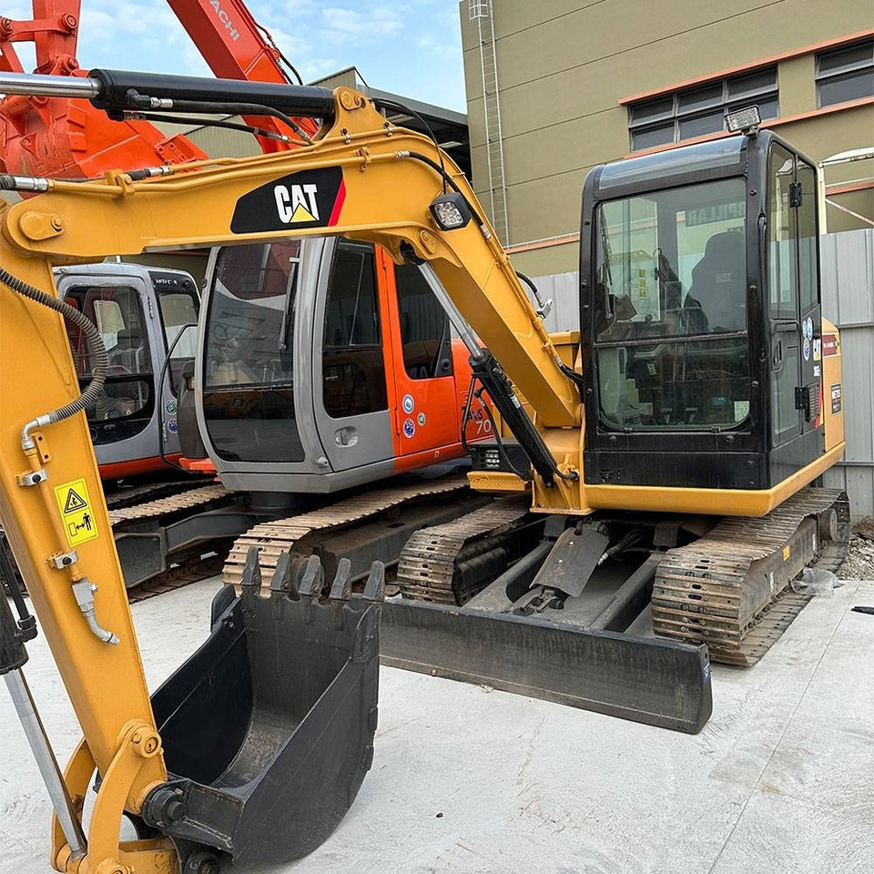 CAT 306E - حفار زاحف: صورة 1 CAT 306E - حفار زاحف: صورة 1