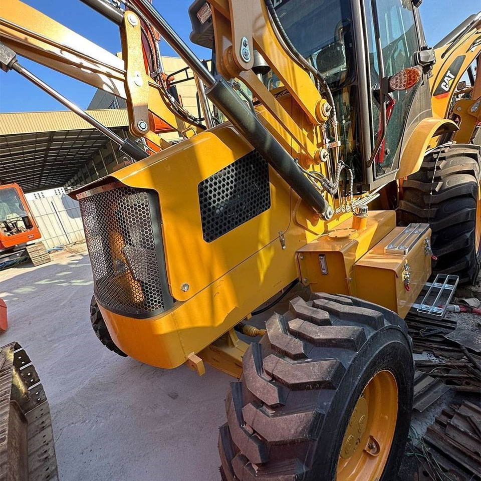 CAT 420 F - لودر ذو محراث خلفي/ باكهو: صورة 4 CAT 420 F - لودر ذو محراث خلفي/ باكهو: صورة 4