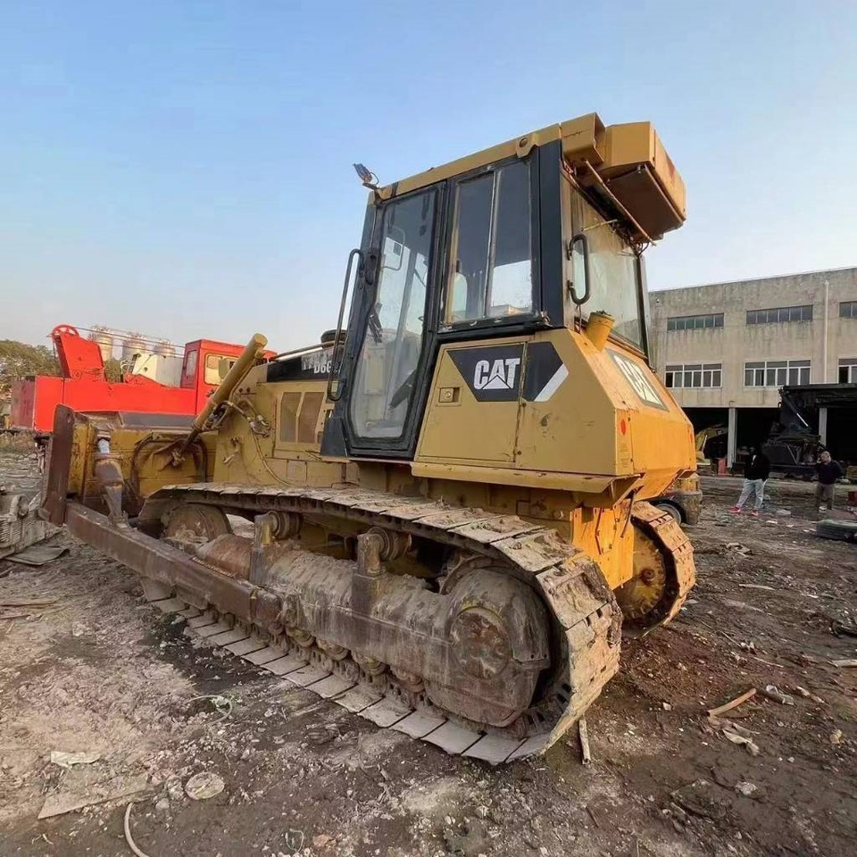 CAT D 6 G - بلدوزر: صورة 2 CAT D 6 G - بلدوزر: صورة 2