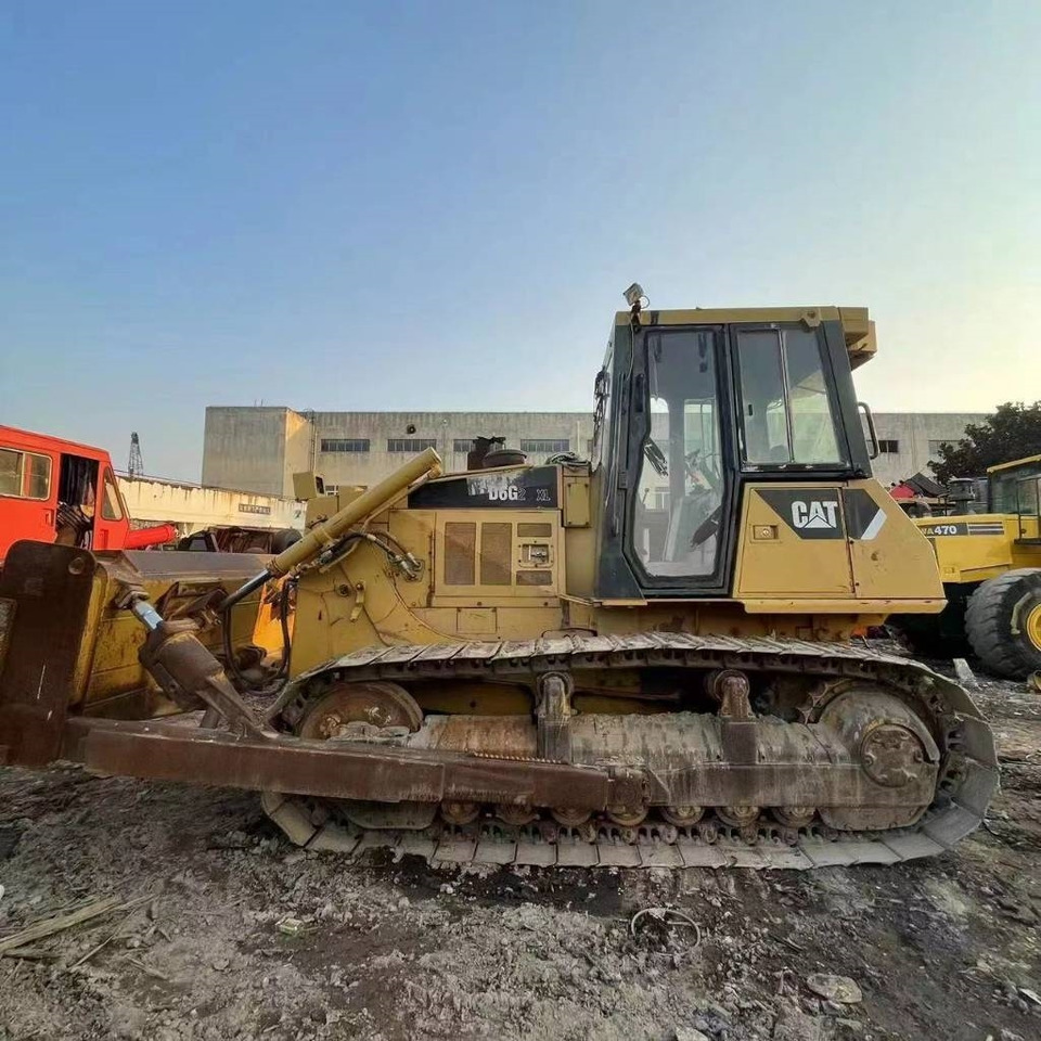CAT D 6 G - بلدوزر: صورة 1 CAT D 6 G - بلدوزر: صورة 1
