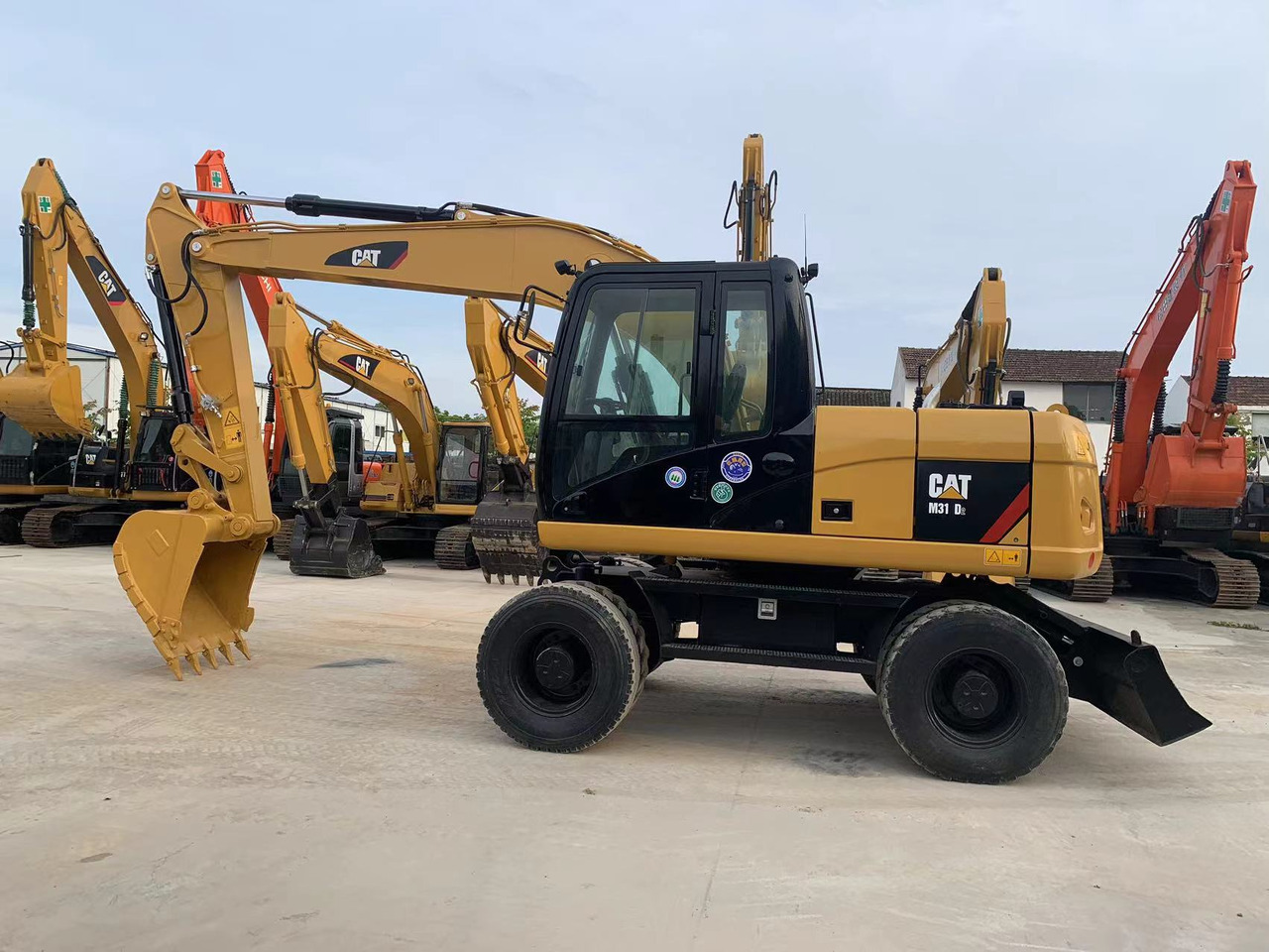 CATERPILLAR 315D - حفار ذو عجلات: صورة 2 CATERPILLAR 315D - حفار ذو عجلات: صورة 2