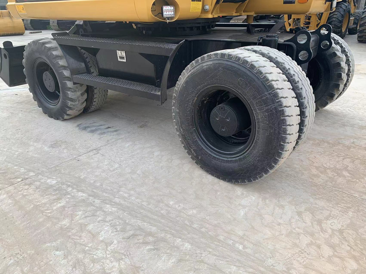 CATERPILLAR 315D - حفار ذو عجلات: صورة 5 CATERPILLAR 315D - حفار ذو عجلات: صورة 5