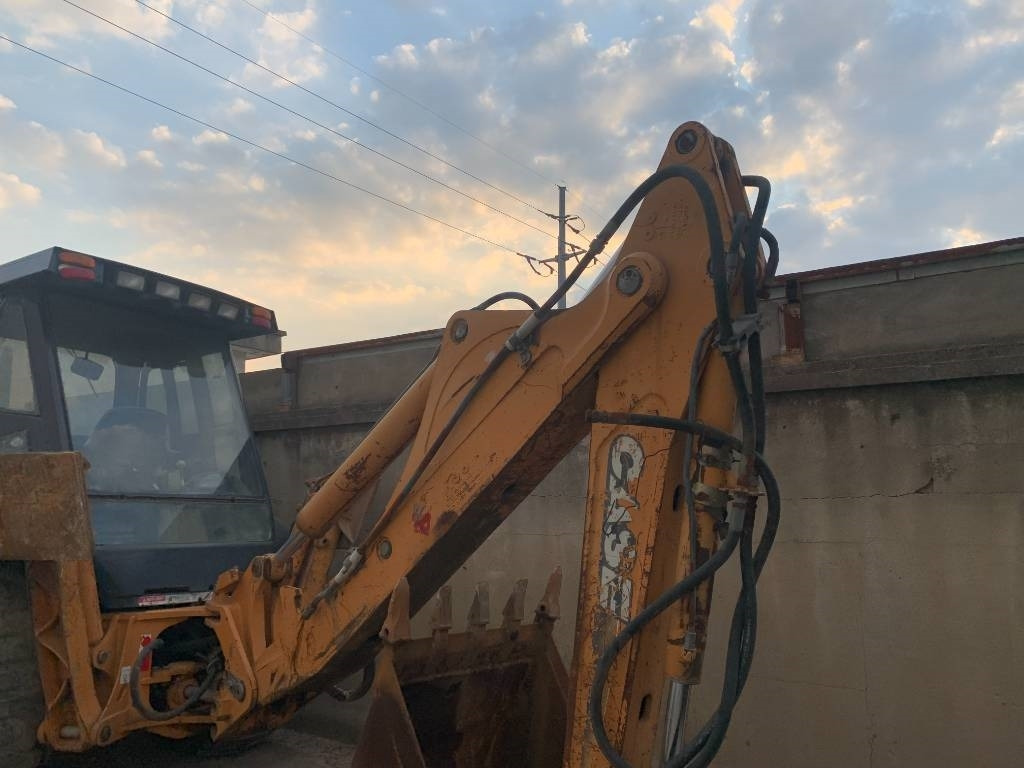 Case 580 M - لودر ذو محراث خلفي/ باكهو: صورة 4 Case 580 M - لودر ذو محراث خلفي/ باكهو: صورة 4