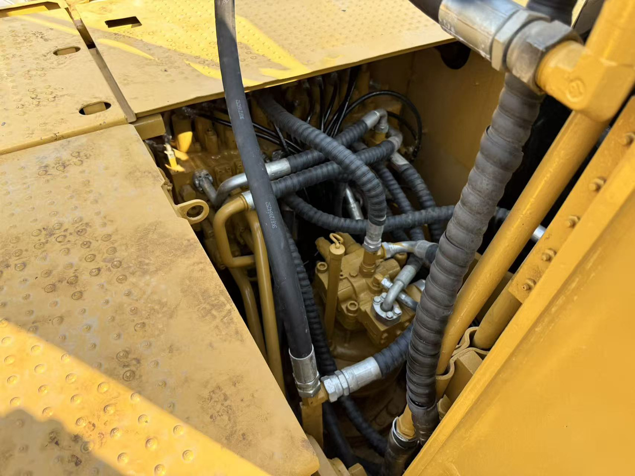 Caterpillar 323 - حفّار: صورة 4 Caterpillar 323 - حفّار: صورة 4