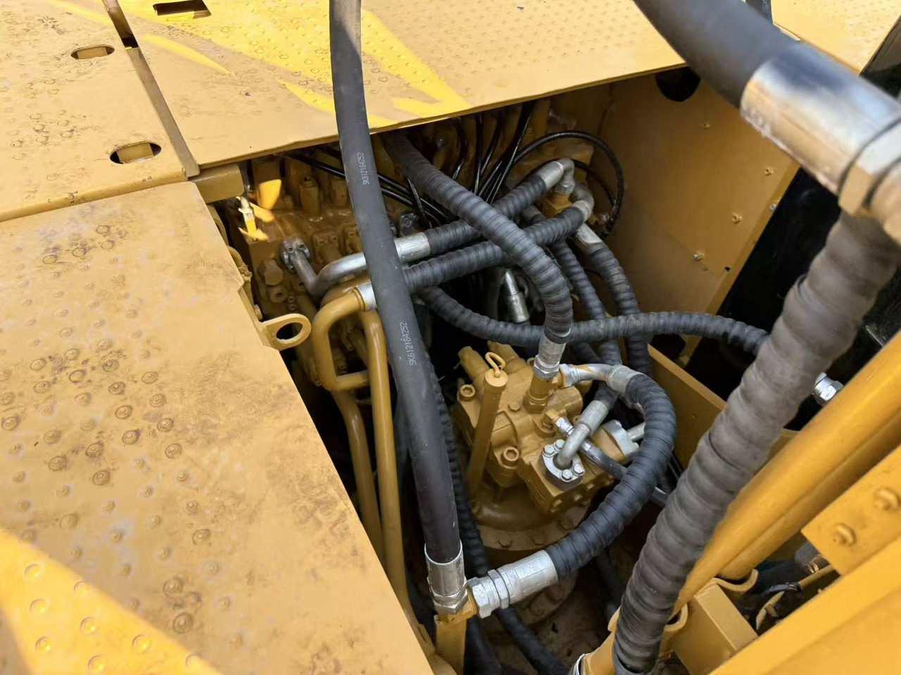 Caterpillar 323 - حفّار: صورة 2 Caterpillar 323 - حفّار: صورة 2